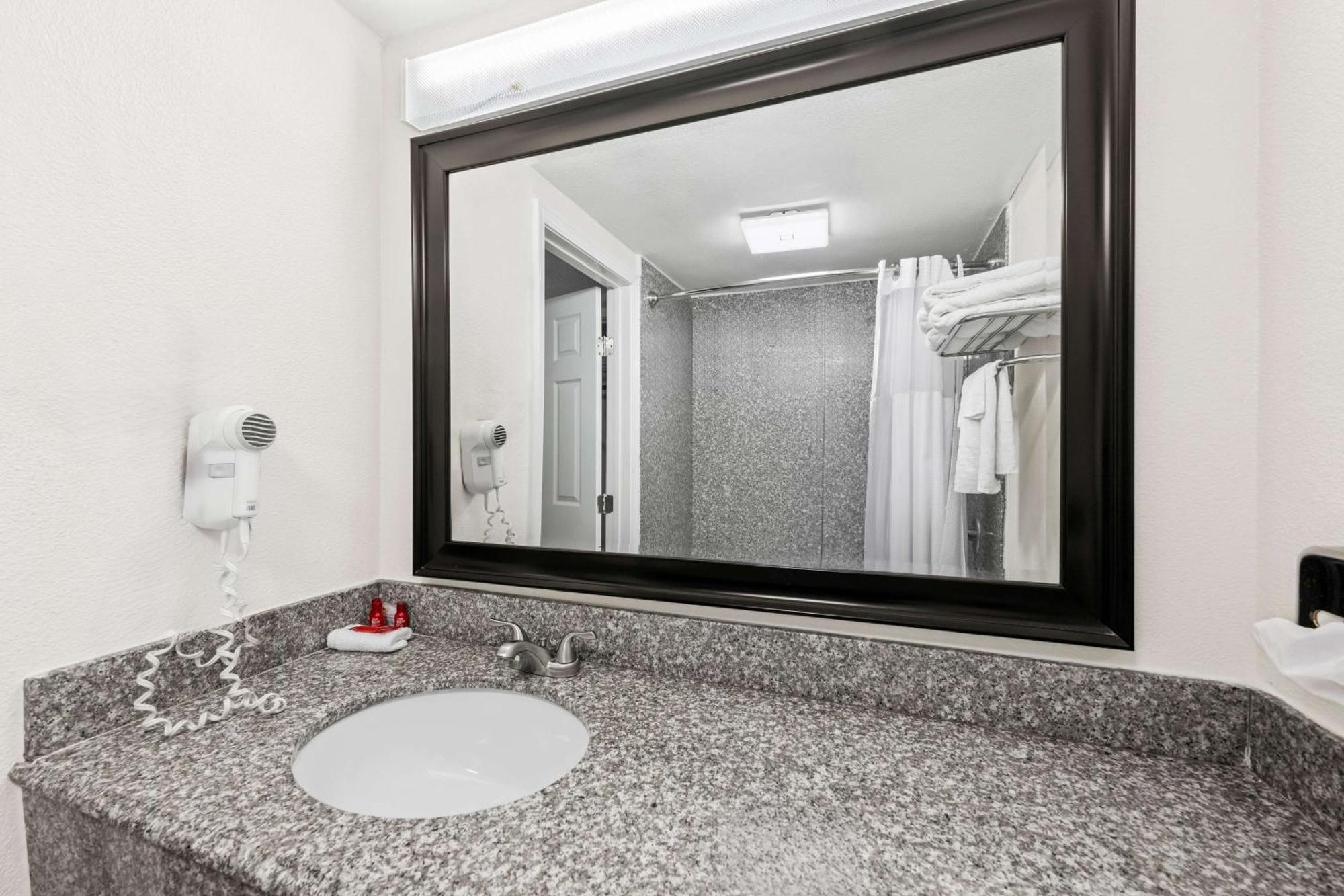 Surestay Plus Hotel By Best Western Lubbock Medical Center Dış mekan fotoğraf