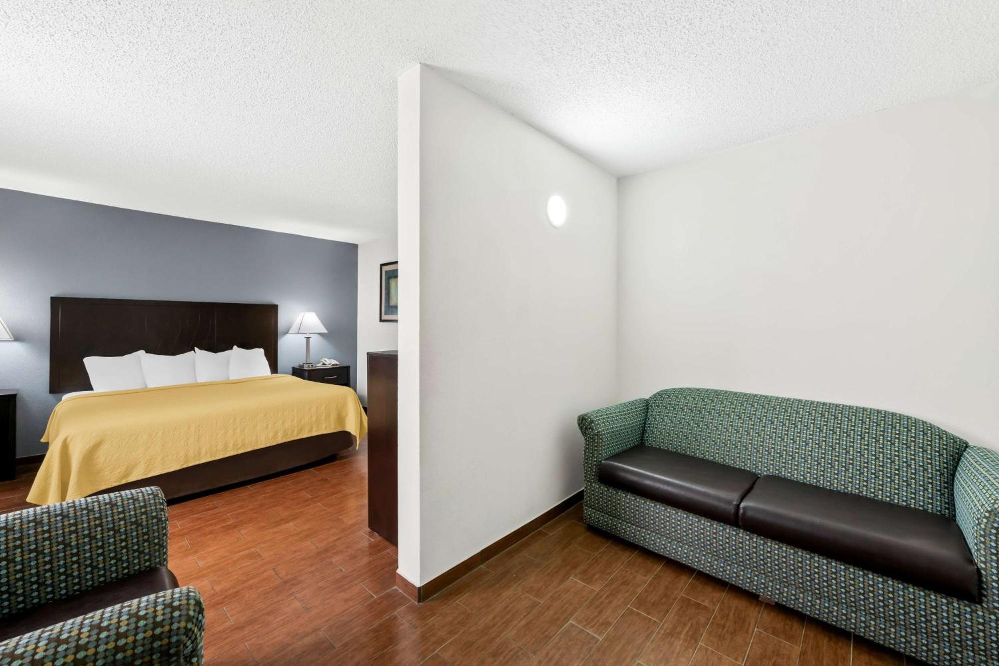 Surestay Plus Hotel By Best Western Lubbock Medical Center Dış mekan fotoğraf