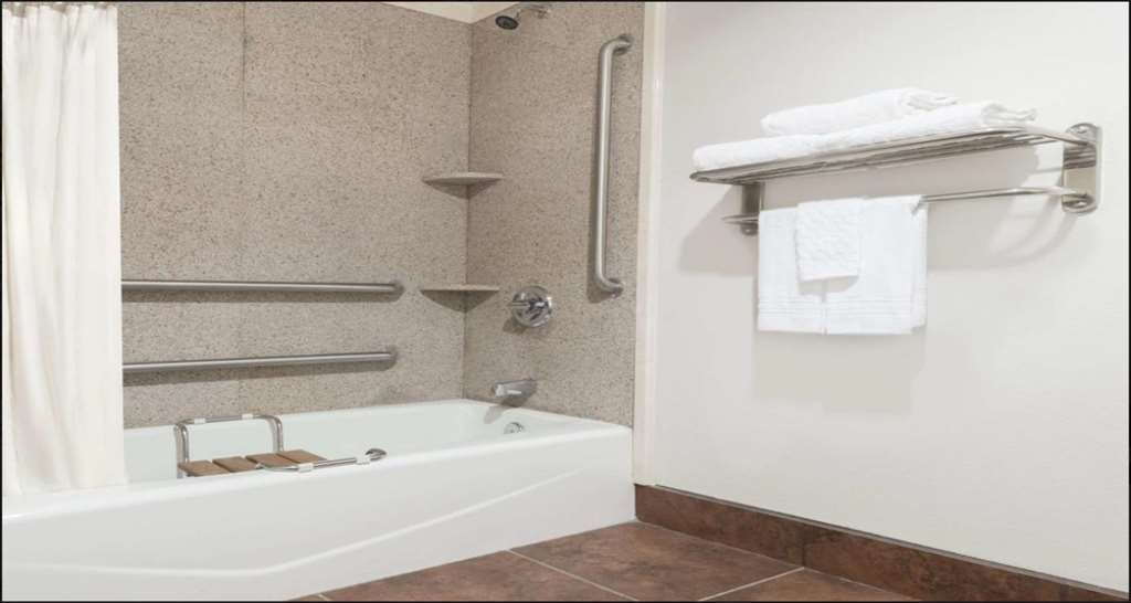 Surestay Plus Hotel By Best Western Lubbock Medical Center Oda fotoğraf