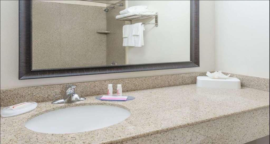 Surestay Plus Hotel By Best Western Lubbock Medical Center Oda fotoğraf